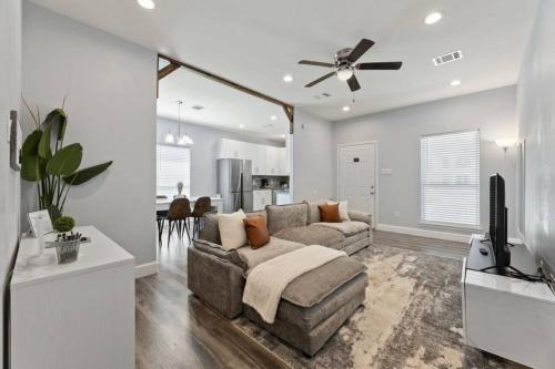NEW! Fresh Urban Getaway in Houston, USA