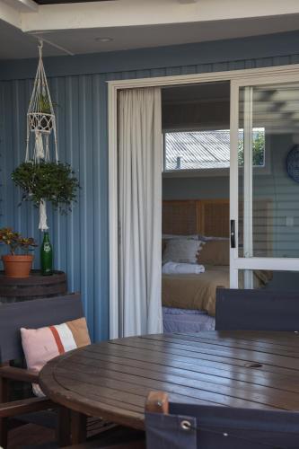 Beautiful home with short stroll to Havelock Village Beautiful home with short stroll to Havelock Village