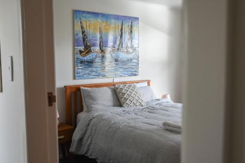 Beautiful home with short stroll to Havelock Village Beautiful home with short stroll to Havelock Village