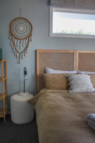 Beautiful home with short stroll to Havelock Village Beautiful home with short stroll to Havelock Village