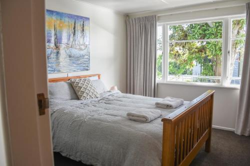 Beautiful home with short stroll to Havelock Village Beautiful home with short stroll to Havelock Village