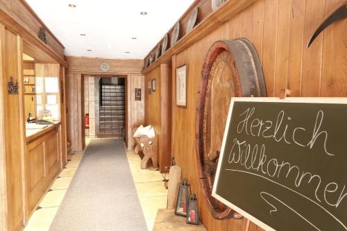 Hotel-Restaurant Zum Kirschbaum - image 14
