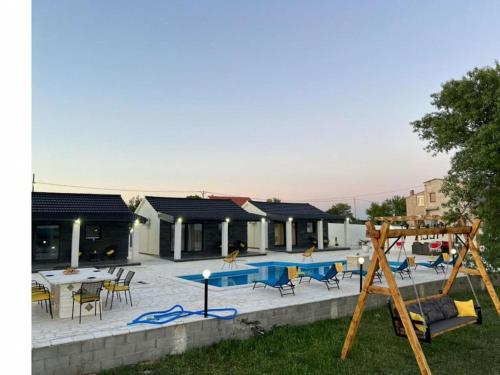 Iekārtas, Unique Villa V with pool in Buković