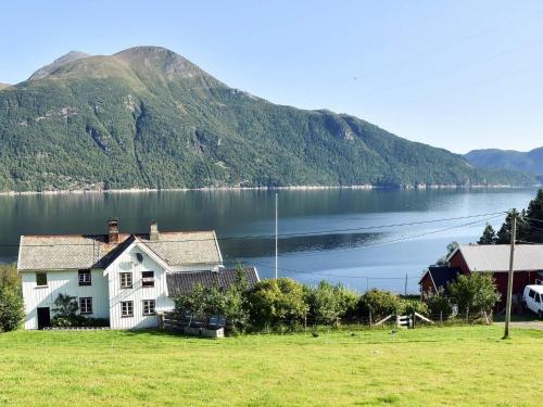 Фасада на хотела, 7 person holiday home in VÅGLAND (7 person holiday home in VAGLAND) in Vagland