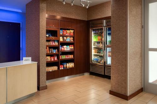 Fairfield Inn & Suites by Marriott Columbia - image 11