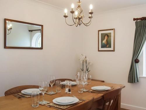 Зовнішній вигляд готелю, Stablehurst Cottage in Іст Грінстед