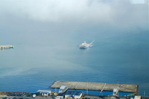 Breathtaking Water View Downtown with Free Parking in Vancouver, Canada
