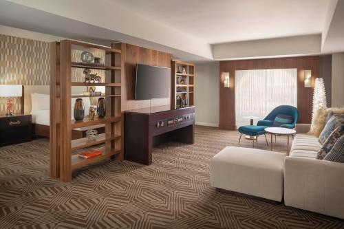 Executive King Suite