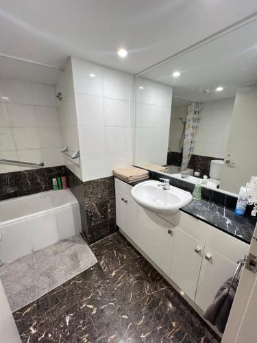 Seasons Hotel Darling Harbour - image 12