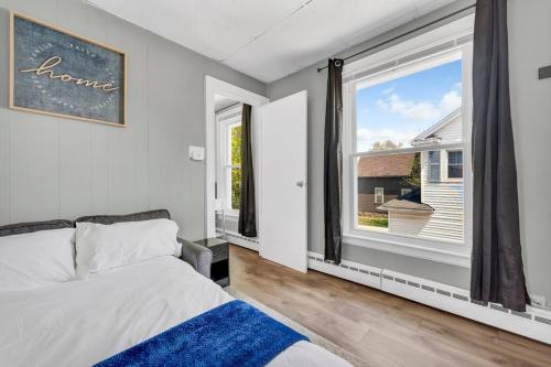 Prime Location and Fast Wi-Fi Village of Hamburg in Hamburg, USA