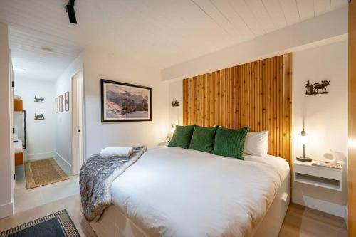 Powder & Pines Luxury Suite in Whistler, Canada