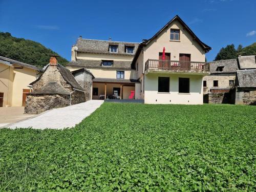 Maison Vidal, au pied de l'Aubrac