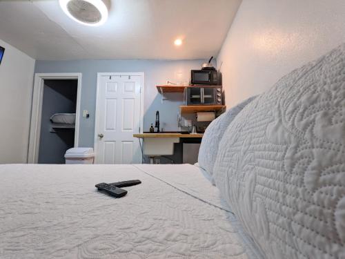 Bowser's castle - image 19