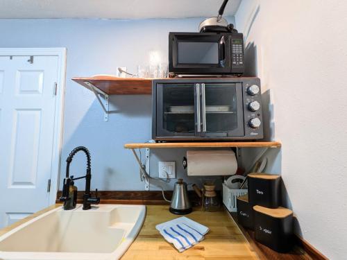 Bowser's castle - image 22