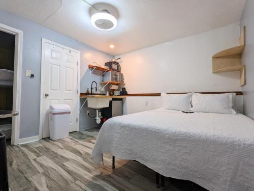 Bowser's castle - image 36