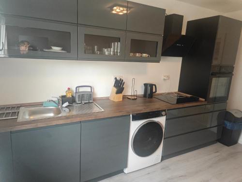 Work and Stay Attendorn 3 Schlafzimmer Neu Modernisiert Küche Bad Wohnzimmer Terrasse Work and Stay Attendorn 3 Schlafzimmer Neu Modernisiert Küche Bad Wohnzimmer Terrasse