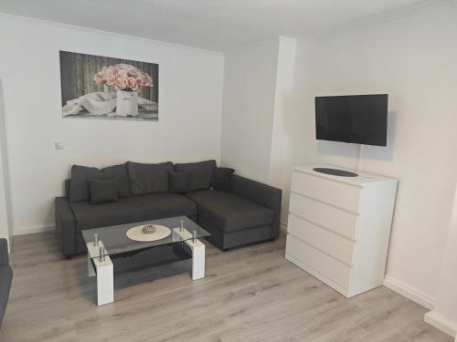 Work and Stay Attendorn 3 Schlafzimmer Neu Modernisiert Küche Bad Wohnzimmer Terrasse Work and Stay Attendorn 3 Schlafzimmer Neu Modernisiert Küche Bad Wohnzimmer Terrasse