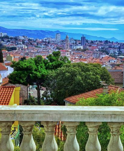 VILLA MARJAN - 3 bdr, 3 bath, parking