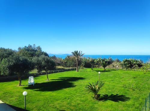 Campofelice Holidays West Villa