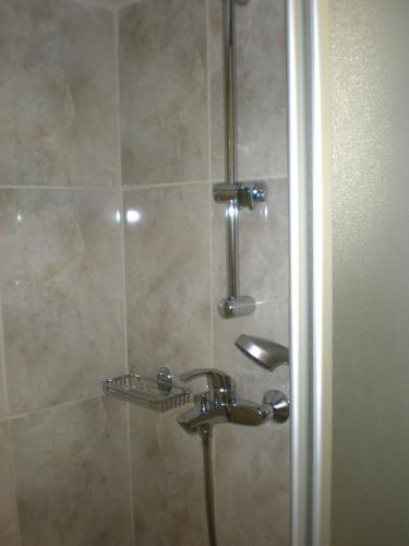 Quadruple Room image 9