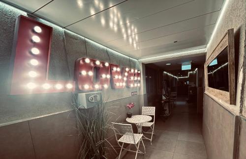 Išorė, Amdar  Hostel in Eilatas