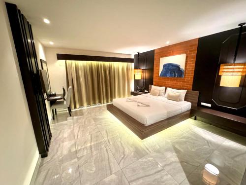 1 queen bed