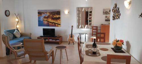 Spacious Apartment in Old Ferragudo Village, Ferragudo (foto 9)