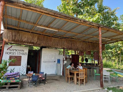Étterem, NamKhan Horses Stables in Ban Hathien