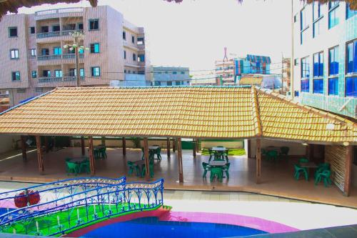 Piscina, New Green Horse Hotel in Cotonou