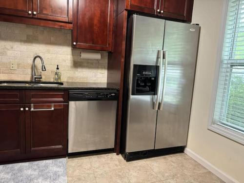 厨房, Cozy Central family home in 士麦那(GA)