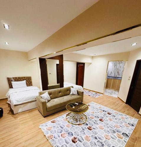 استيديو غرفه واحده وحمام ومطبخ