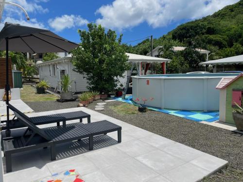 Terraza/balcón, Bungalow "Doussin' Kreyol", au calme à 150m de la plage (Bungalow "Doussin' Kreyol", au calme a 150m de la plage) in Les Anses-d'Arlet