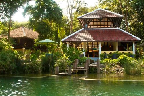 Zen Namkhan Boutique Resort in Ban Xieng Lom