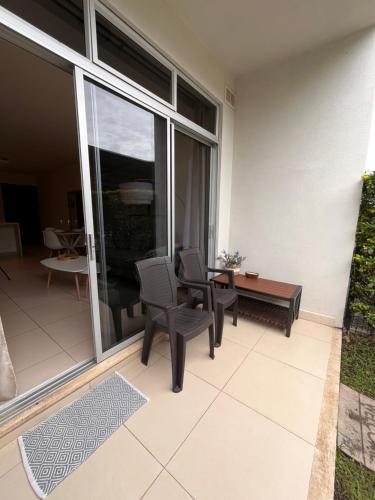 CR MARIPOSA RENTALS SANTA ANA RIVERPARK 2 BR, 2BH, Pool, Gym, WALK EVERYWHERE in 聖安娜