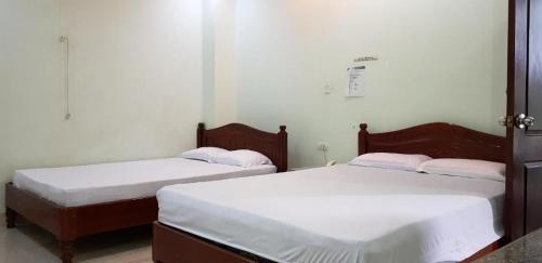 3 double beds