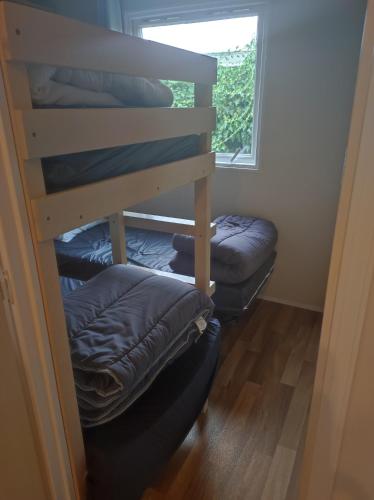 Mobil home 6 personnes - Tap to explore photos