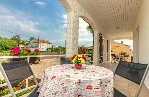 ระเบียง/ชานเรือน, Apartments Kremenici in สเวติ วิด-มิโฮลยิเซ