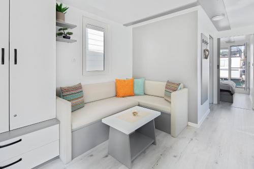 Floating Sea House SHARK 3 Floating Sea House SHARK 3