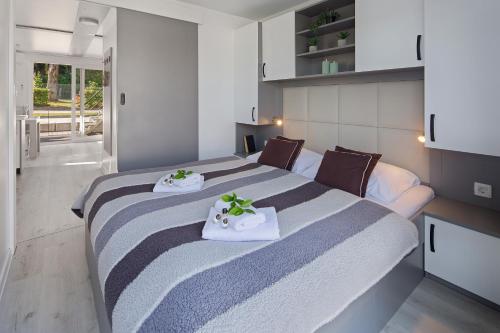 Floating Sea House SHARK 3 Floating Sea House SHARK 3