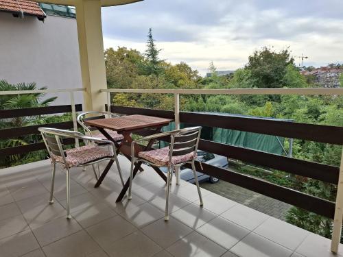Apartments Maximir - image 6