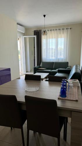 Apartament Todhe - Gjiri Lalezit 500m from the beach in Plazhi San Pietro