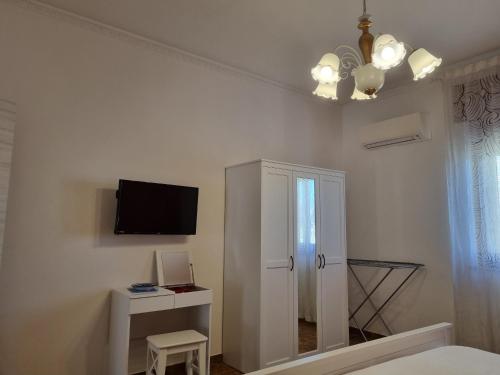 Dreams room Room Type - Large Double Room