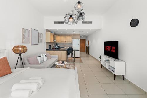 Cozy Studio near the Beach With Access to Pool and Gym, Dubaï (photo 4)