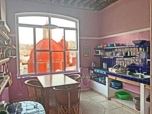 Guanajuato Centro quiet 3-story home with great views in Guanajuato, Mexico