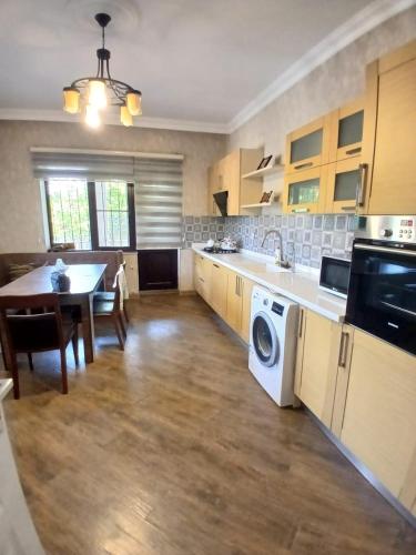 Spacious 4-Bed Country Getaway Home in Novxanı