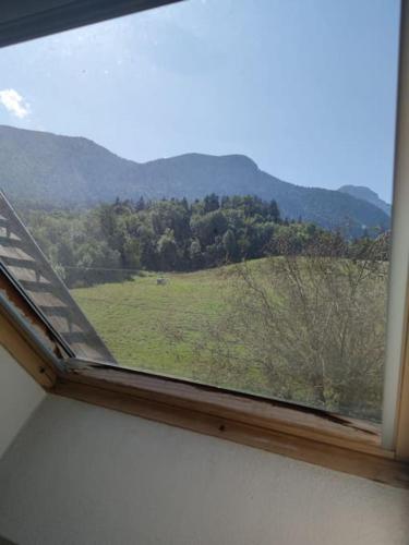 Pied des montagnes proche du lac d'Annecy in Aviernoz