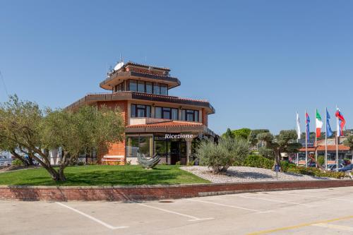 Floating Sea House SHARK 3 Floating Sea House SHARK 3