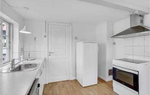 Kitchen, Cozy Home In Dannemare With Wifi in Dannemare