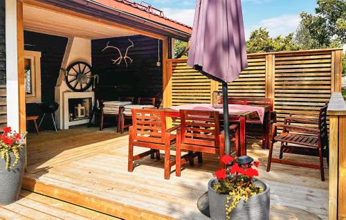 A szálláshely kívülről, Four-Bedroom Holiday Home In Hjalteby in Apelgarden