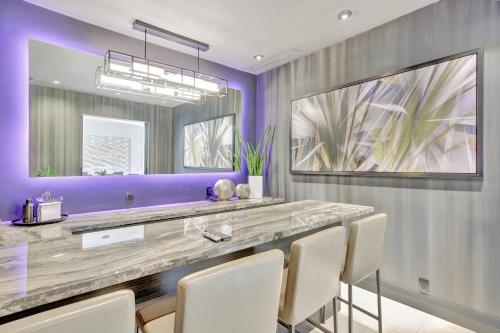 Elegant Waterfront Estate 6BR- 6.5BA in Fort Lauderdale, USA